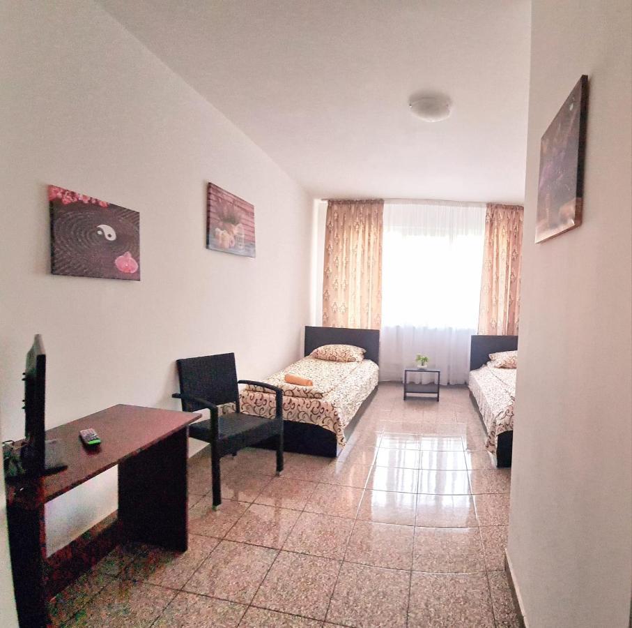 Hotel Casa Dobrescu Centura De Nord Craiova Esterno foto