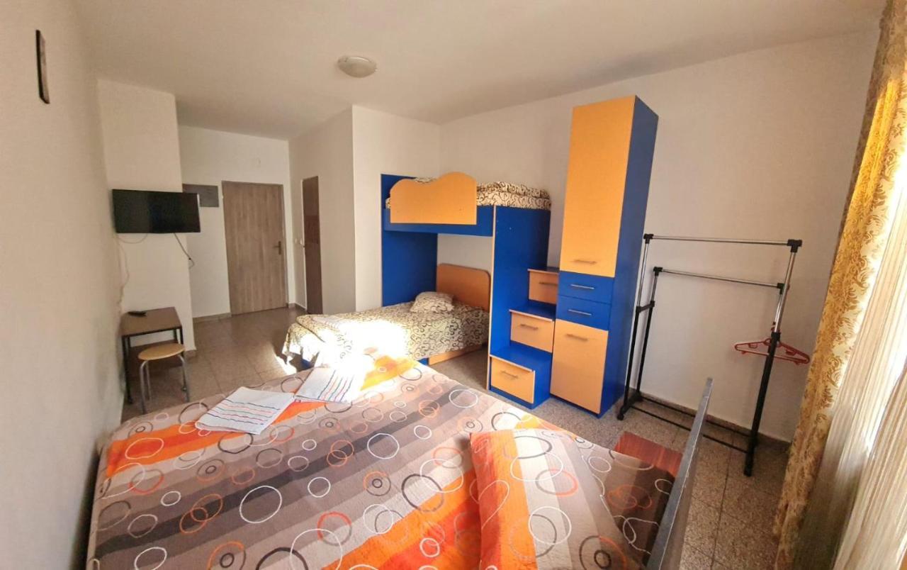 Hotel Casa Dobrescu Centura De Nord Craiova Esterno foto