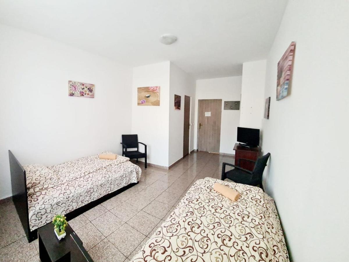 Hotel Casa Dobrescu Centura De Nord Craiova Esterno foto