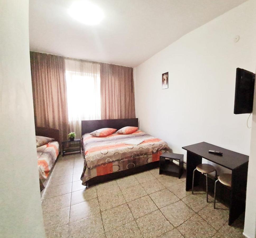 Hotel Casa Dobrescu Centura De Nord Craiova Esterno foto