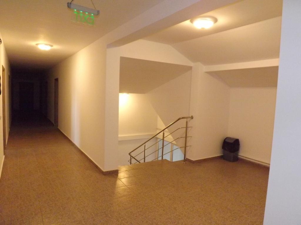 Hotel Casa Dobrescu Centura De Nord Craiova Esterno foto