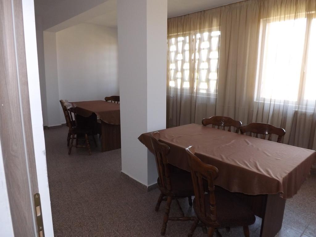 Hotel Casa Dobrescu Centura De Nord Craiova Esterno foto