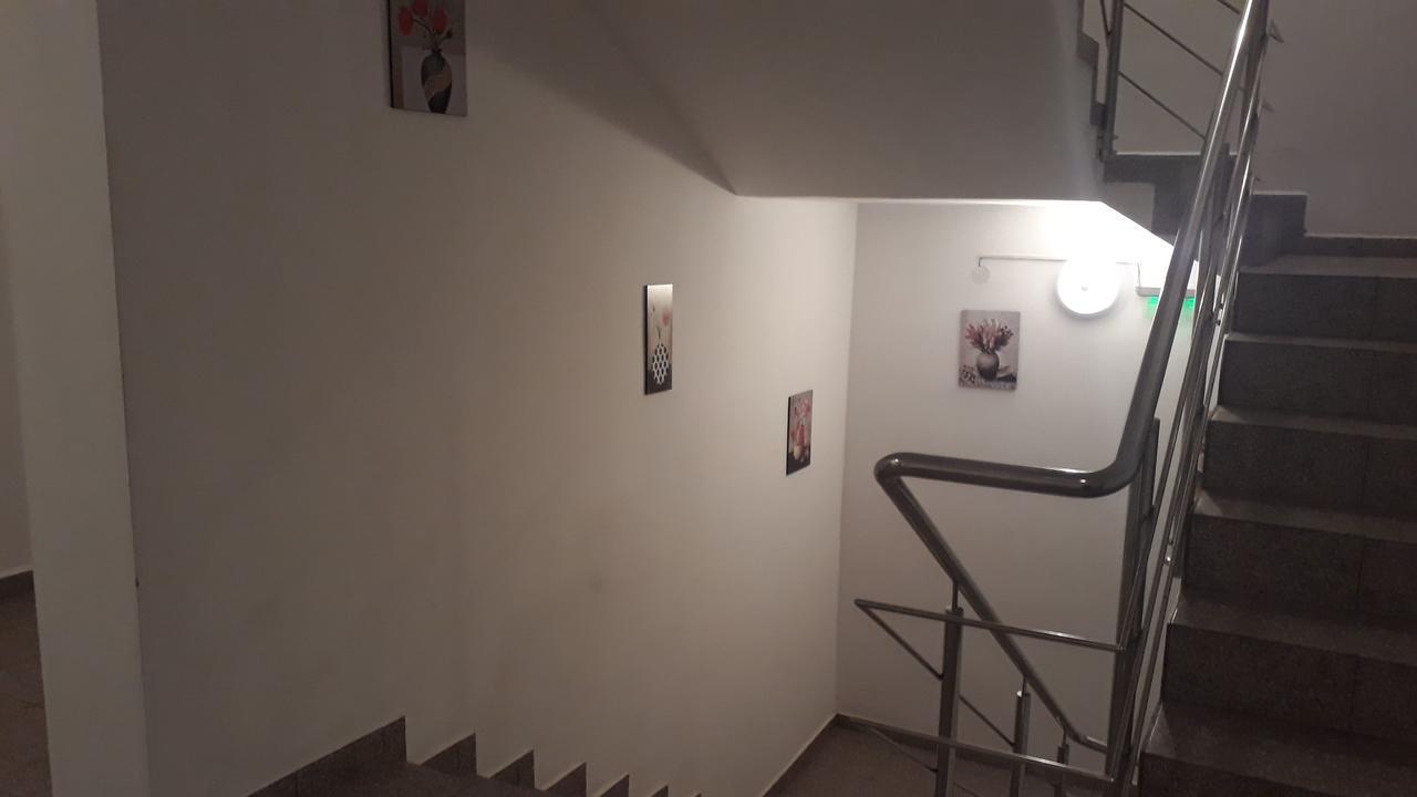 Hotel Casa Dobrescu Centura De Nord Craiova Esterno foto