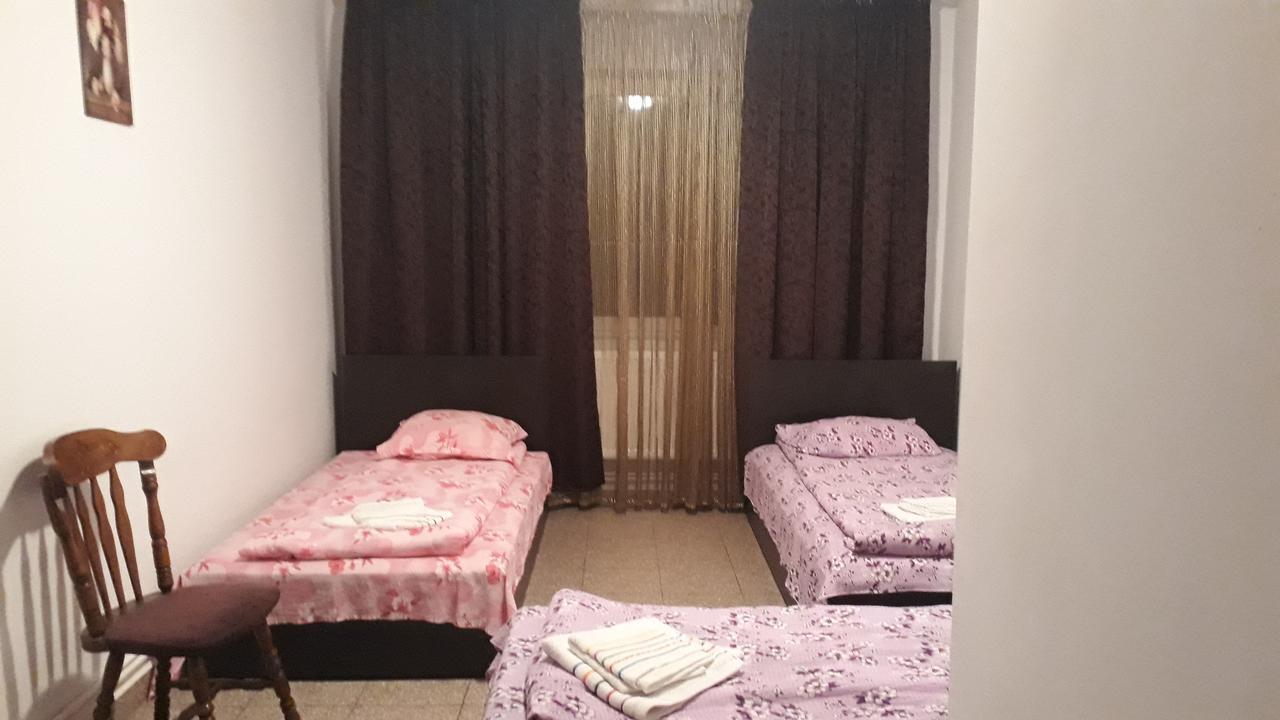 Hotel Casa Dobrescu Centura De Nord Craiova Esterno foto