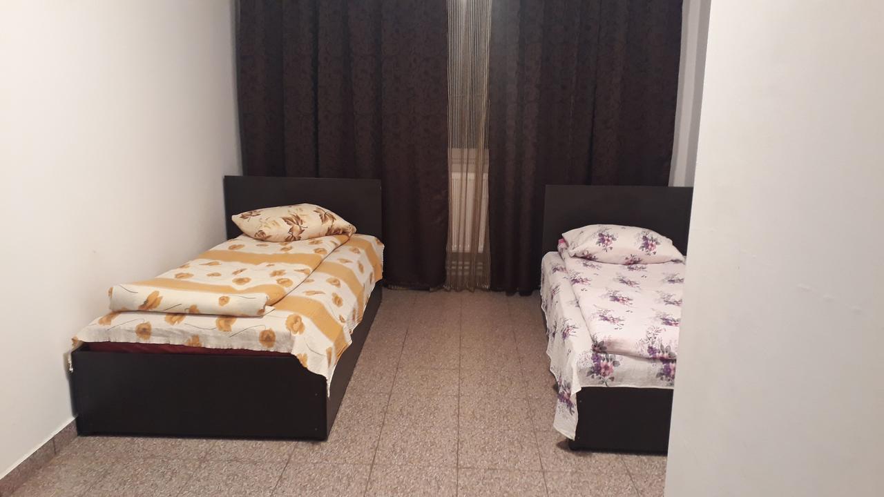 Hotel Casa Dobrescu Centura De Nord Craiova Esterno foto
